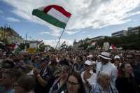 Ουγγαρία: Ο Πέτερ Μαγιάρ «φέρνει έναν αέρα σαν της Επανάστασης του 1956»